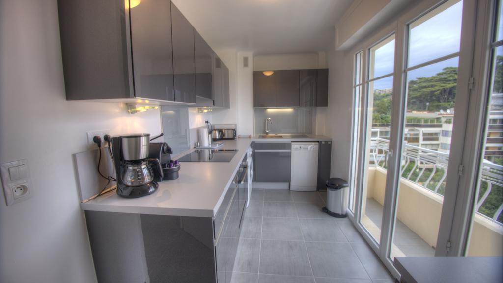 Beau 2 Pieces 3 Etoiles Vue Mer Garage Prive 150M Plages Wifi Cannes Room photo